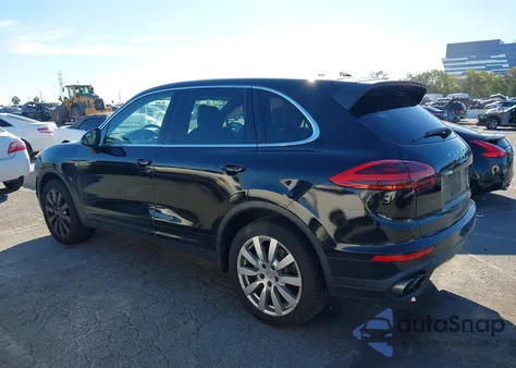 2017 Porsche Cayenne S z USA, uszkodzony, nr VIN WP1AB2A23HLA52421